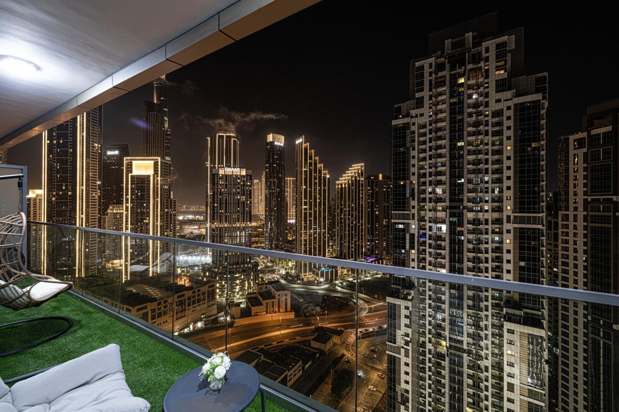Apartment Boulevard 2 Bedroom Family With Burj Khalifa View And Infinity Pool In 64th Floor Downtown Dubai
