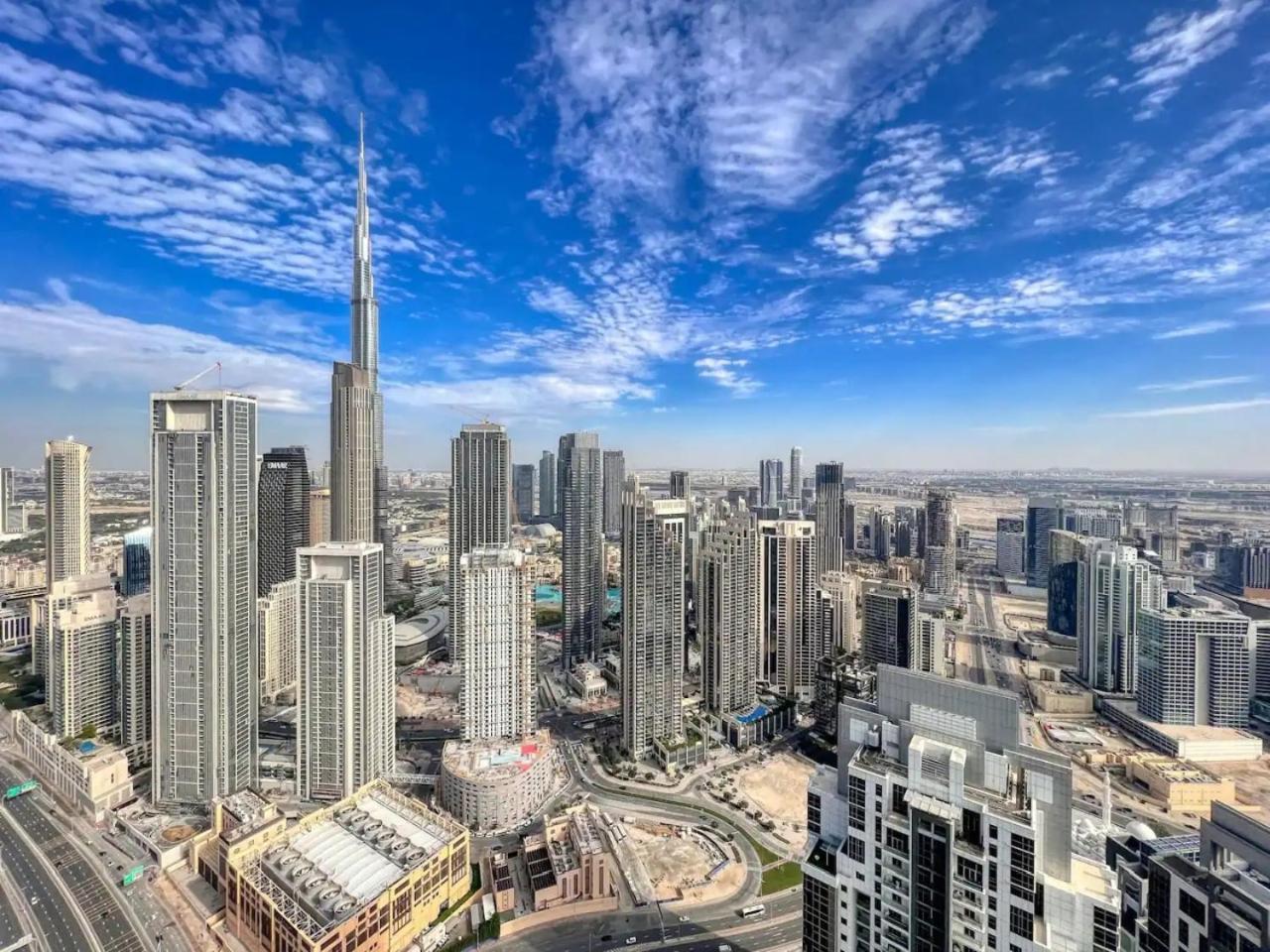 Boulevard 2 Bedroom Family With Burj Khalifa View And Infinity Pool In 64th Floor Downtown Apartment Dubai