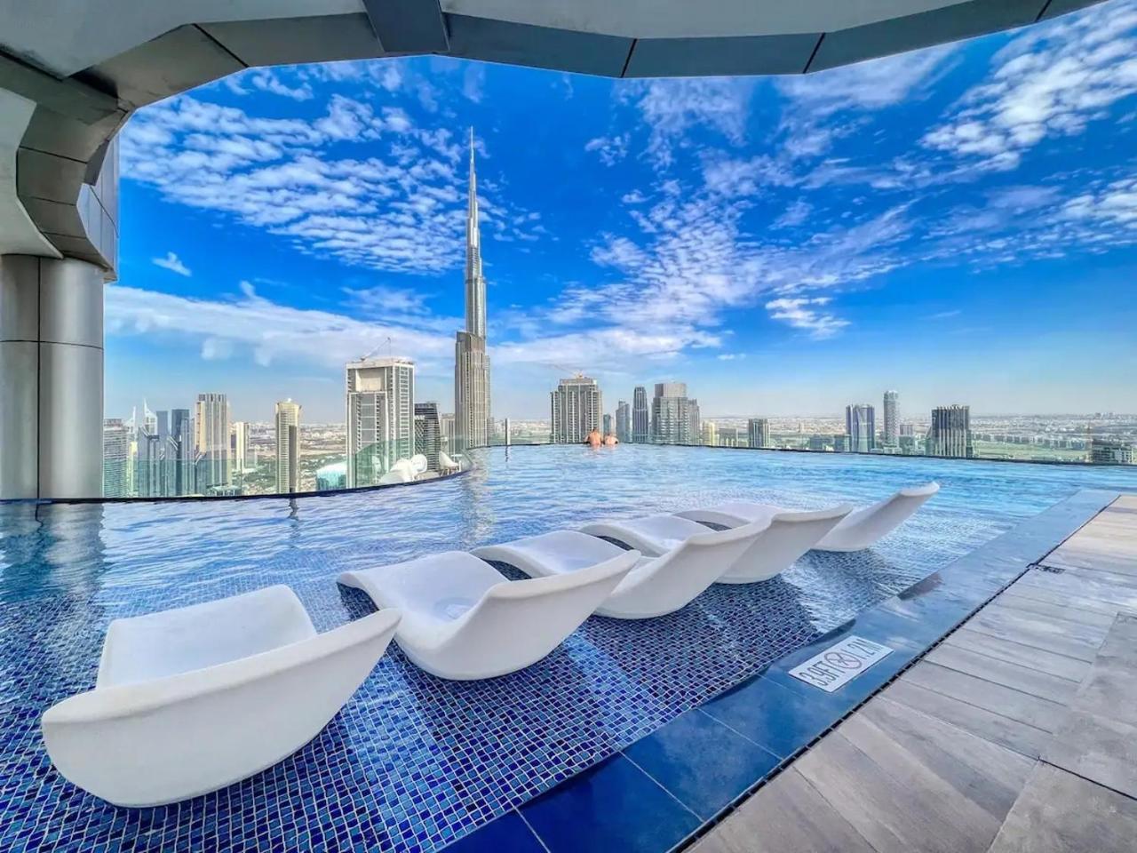 Boulevard 2 Bedroom Family With Burj Khalifa View And Infinity Pool In 64th Floor Downtown Apartment Dubai