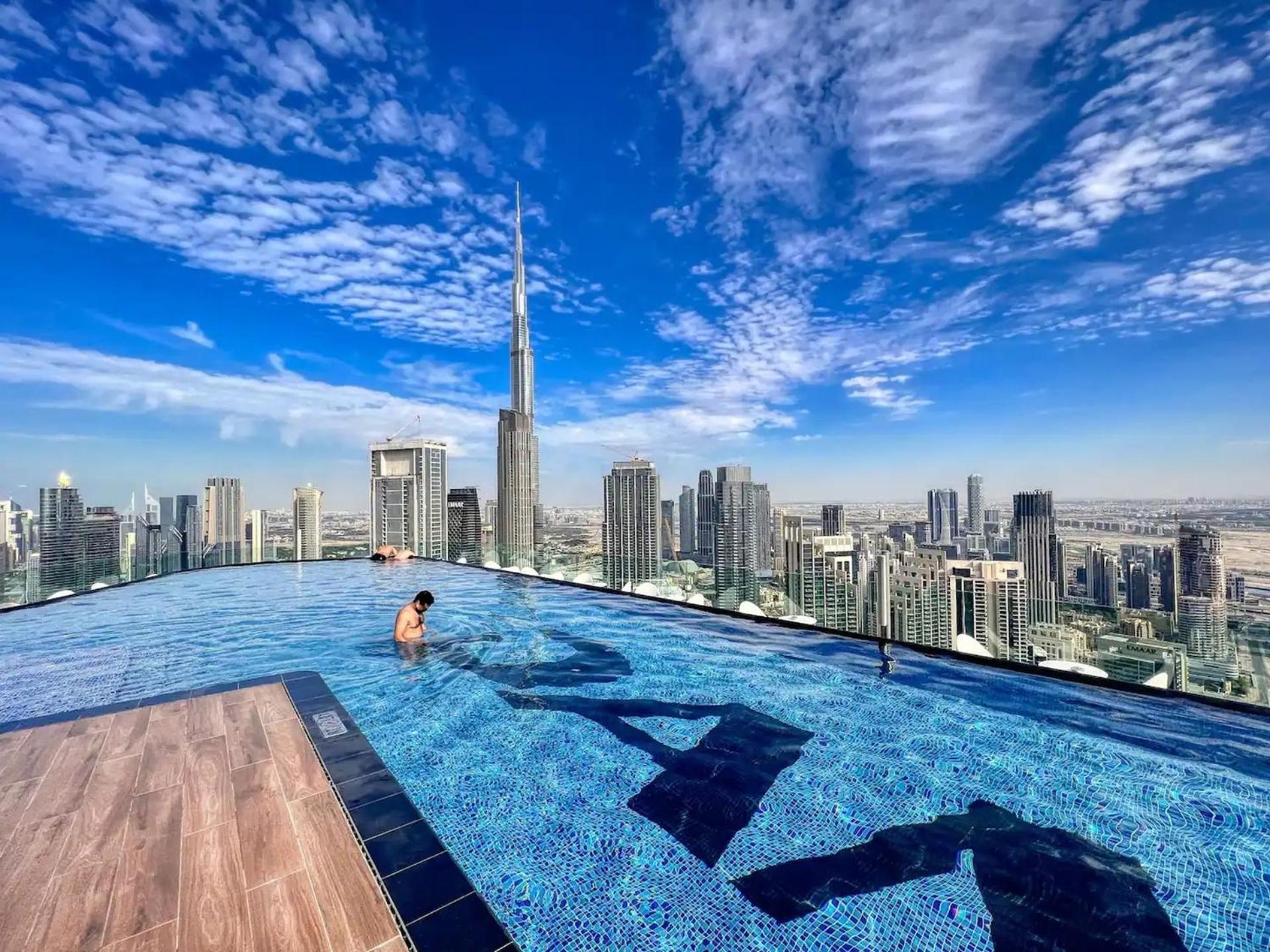 Boulevard 2 Bedroom Family With Burj Khalifa View And Infinity Pool In 64th Floor Downtown Apartment Dubai