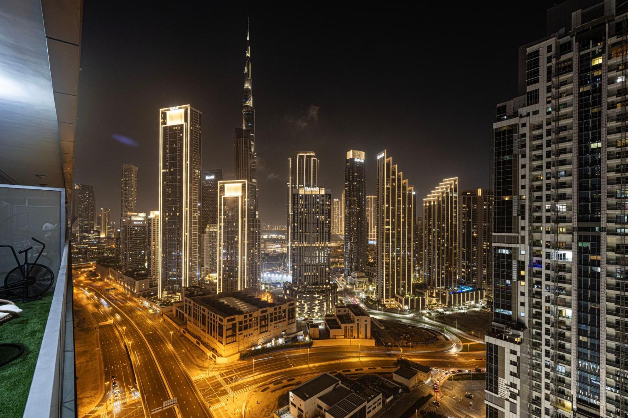 Boulevard 2 Bedroom Family With Burj Khalifa View And Infinity Pool In 64th Floor Downtown Apartment Dubai
