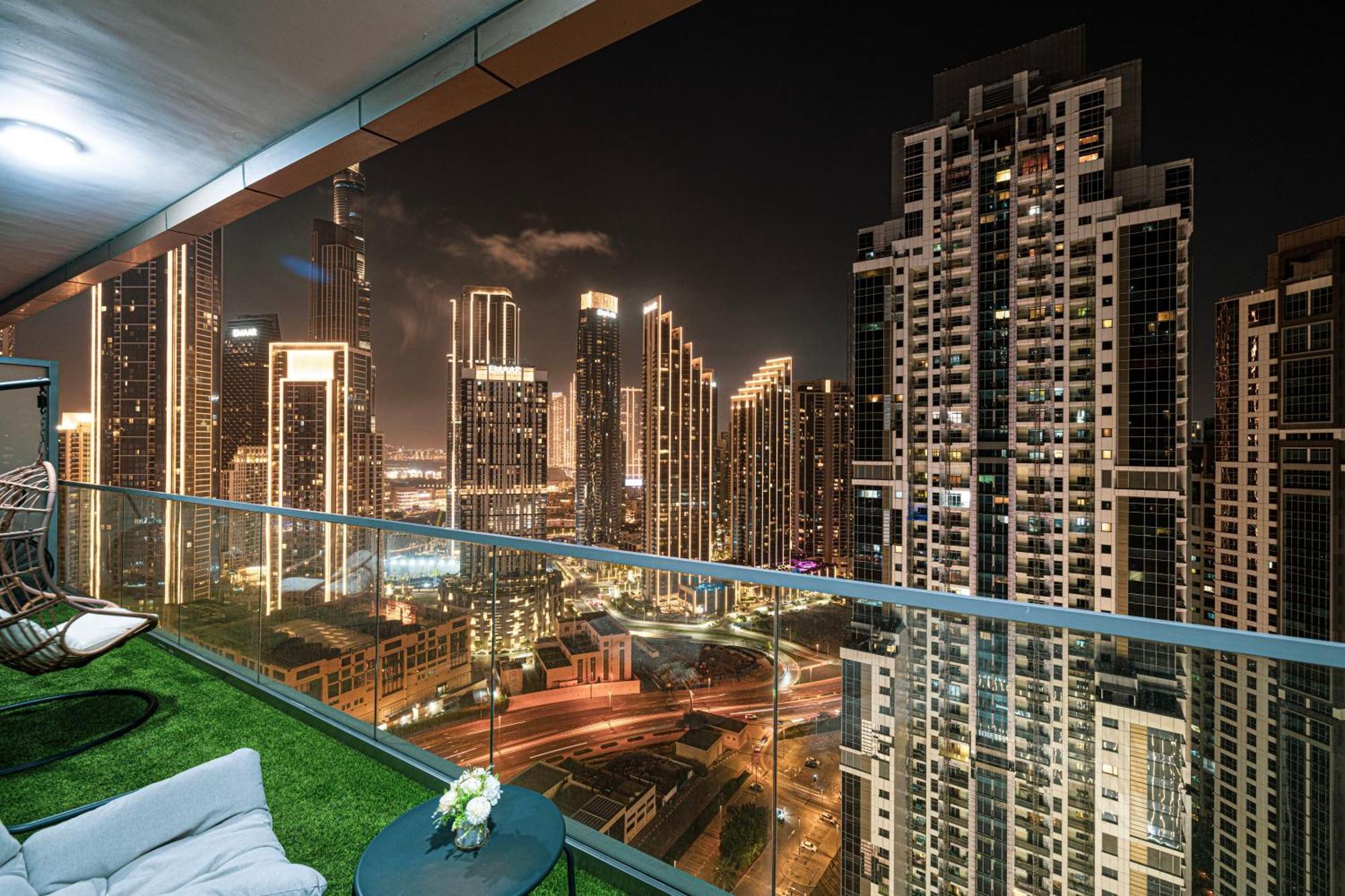 Boulevard 2 Bedroom Family With Burj Khalifa View And Infinity Pool In 64th Floor Downtown * Dubai