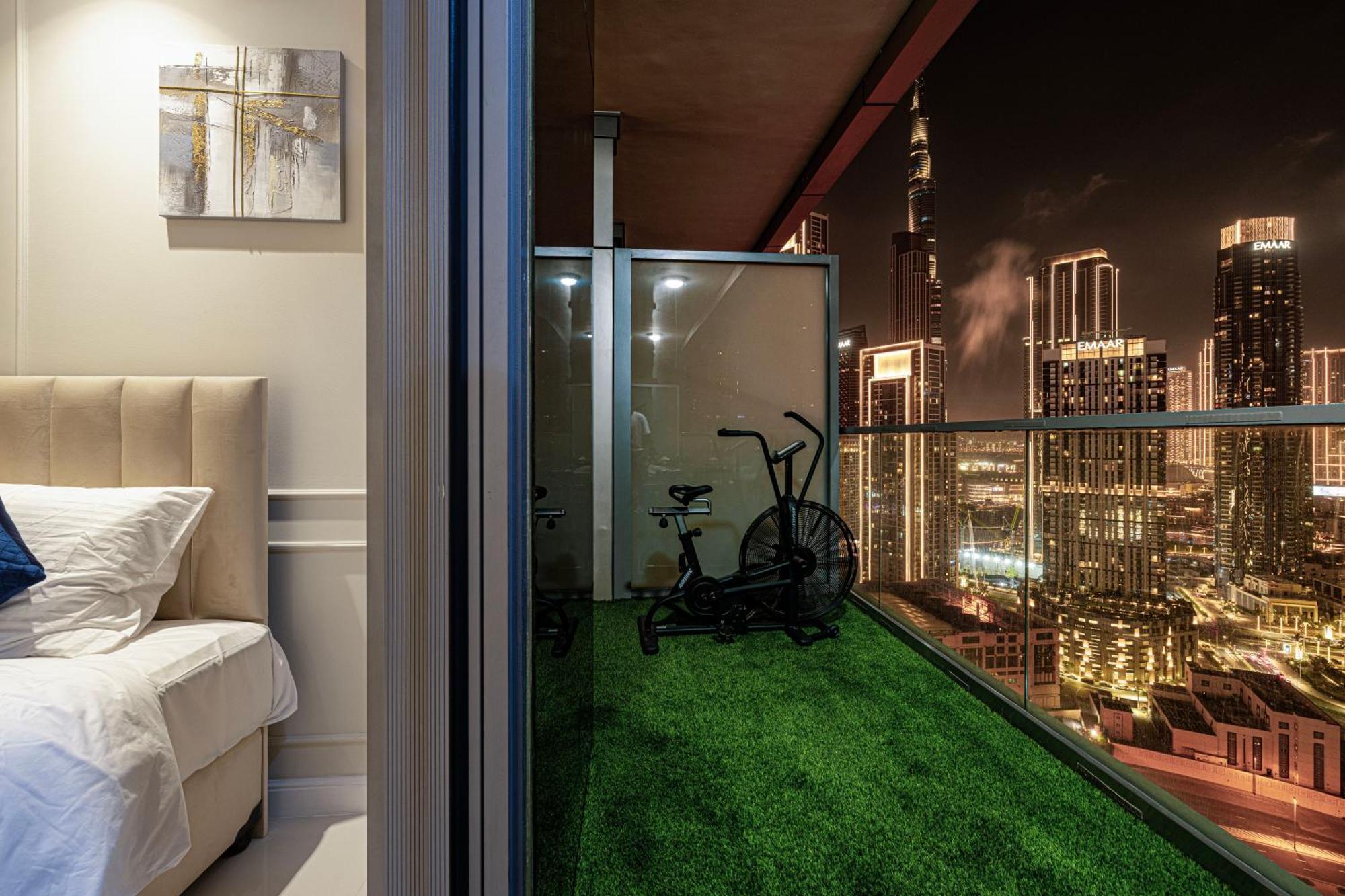 Boulevard 2 Bedroom Family With Burj Khalifa View And Infinity Pool In 64th Floor Downtown