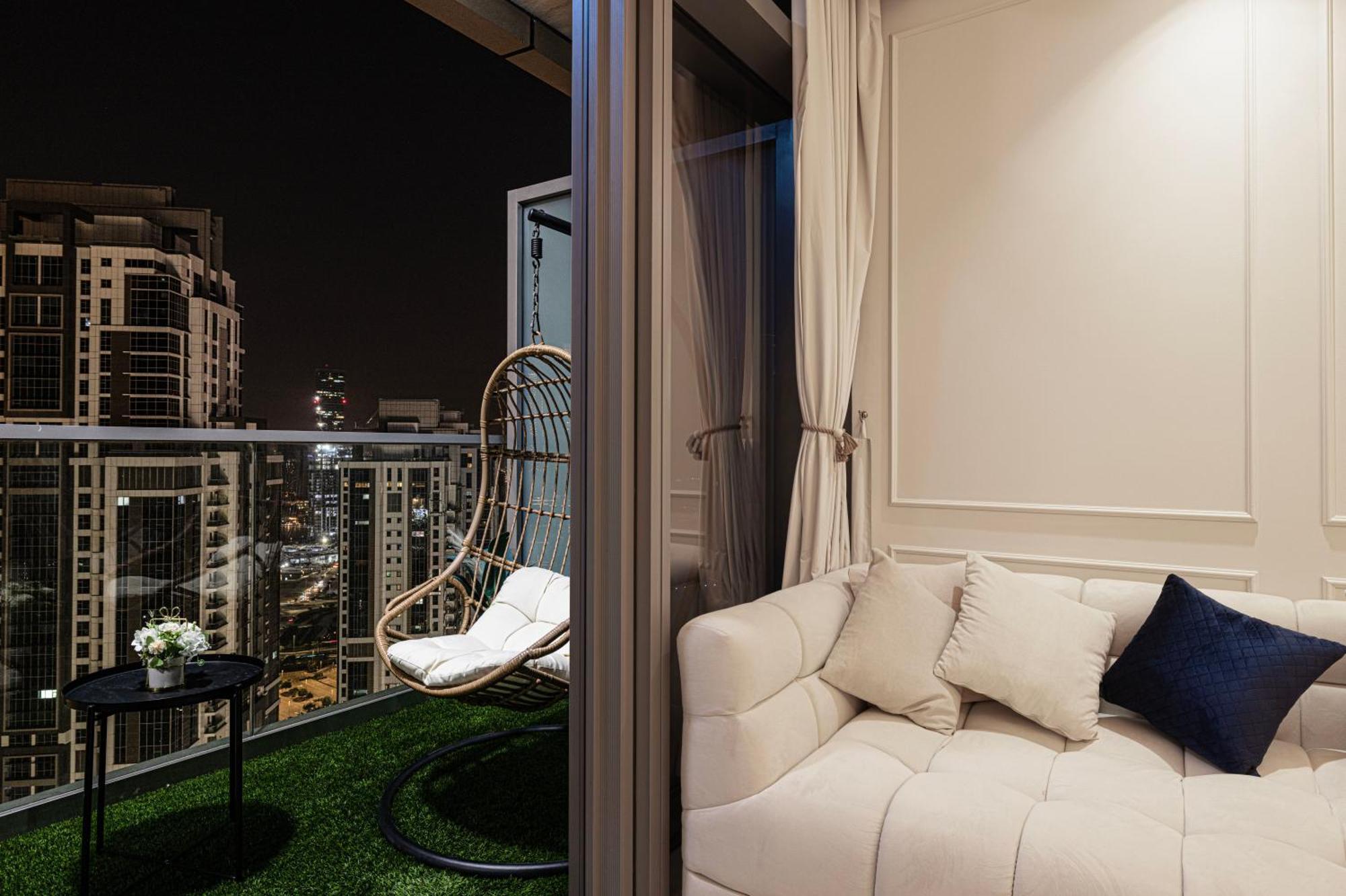 Apartment Boulevard 2 Bedroom Family With Burj Khalifa View And Infinity Pool In 64th Floor Downtown