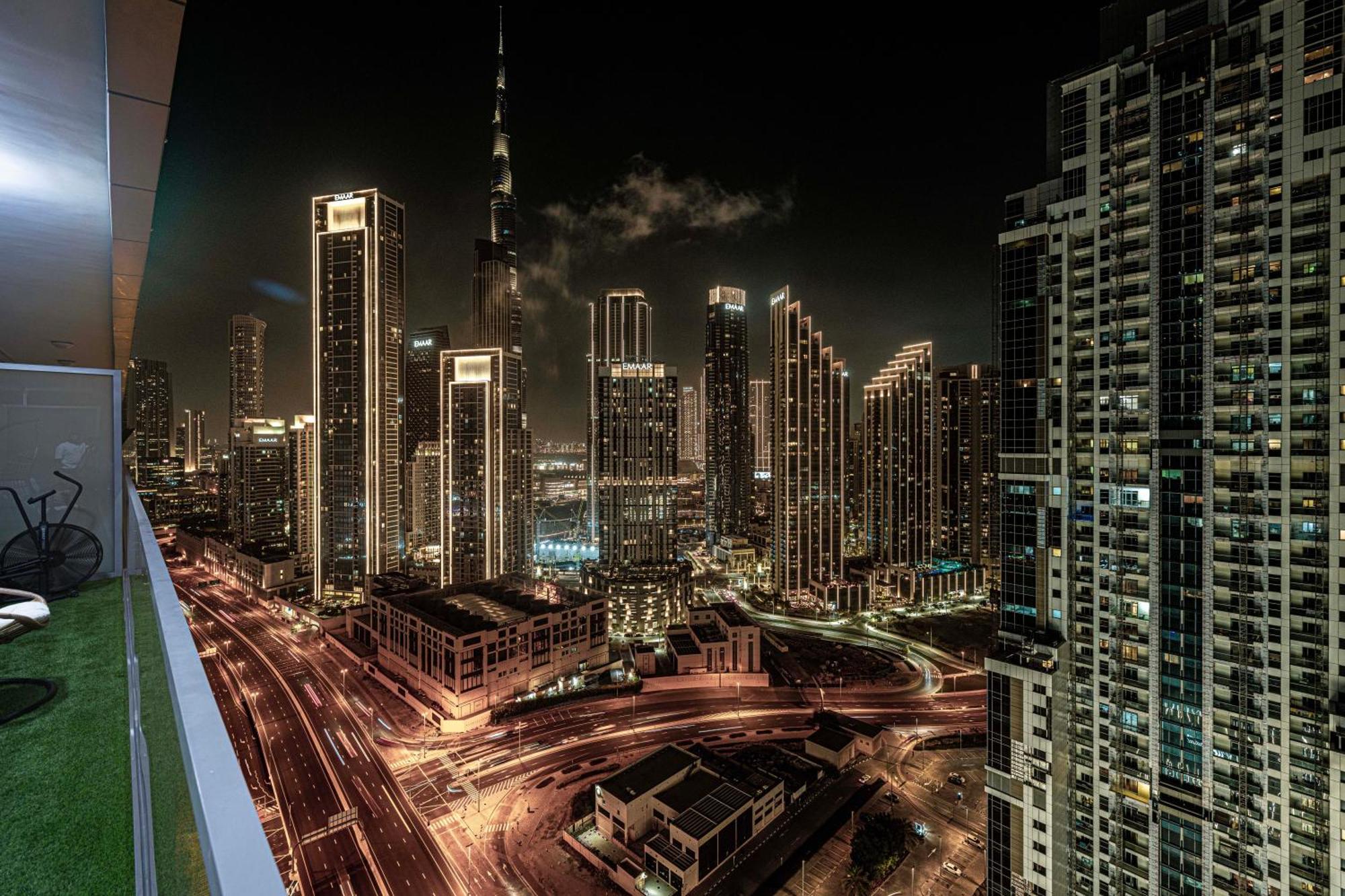 Boulevard 2 Bedroom Family With Burj Khalifa View And Infinity Pool In 64th Floor Downtown Apartment Dubai