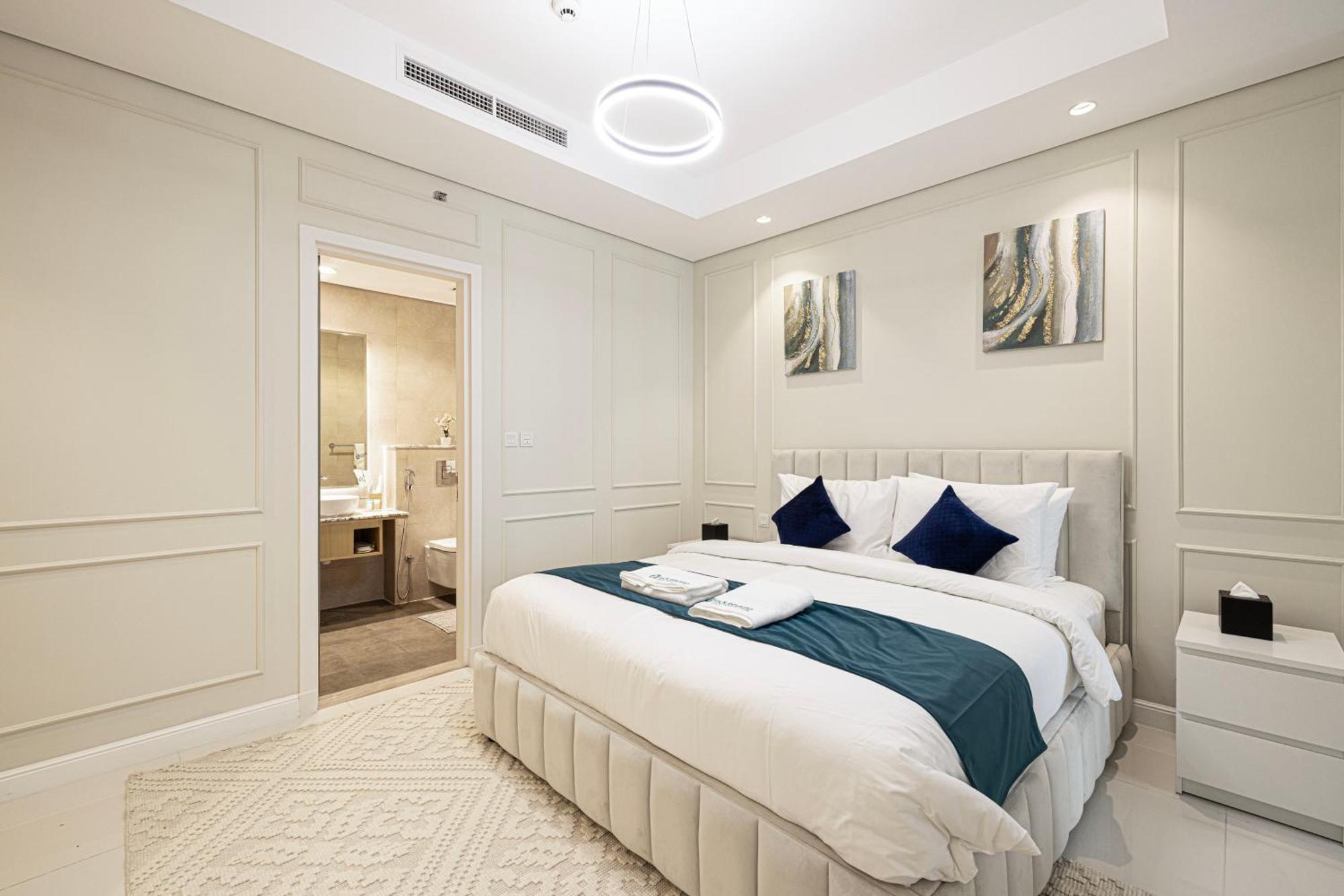 Boulevard 2 Bedroom Family With Burj Khalifa View And Infinity Pool In 64th Floor Downtown Apartment *