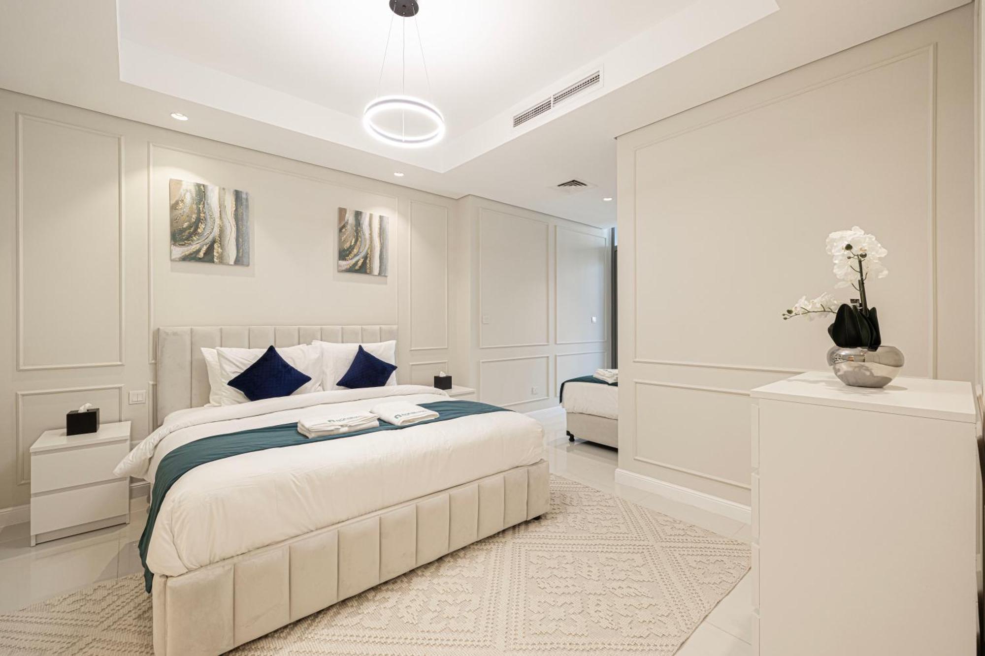 Apartment Boulevard 2 Bedroom Family With Burj Khalifa View And Infinity Pool In 64th Floor Downtown Dubai