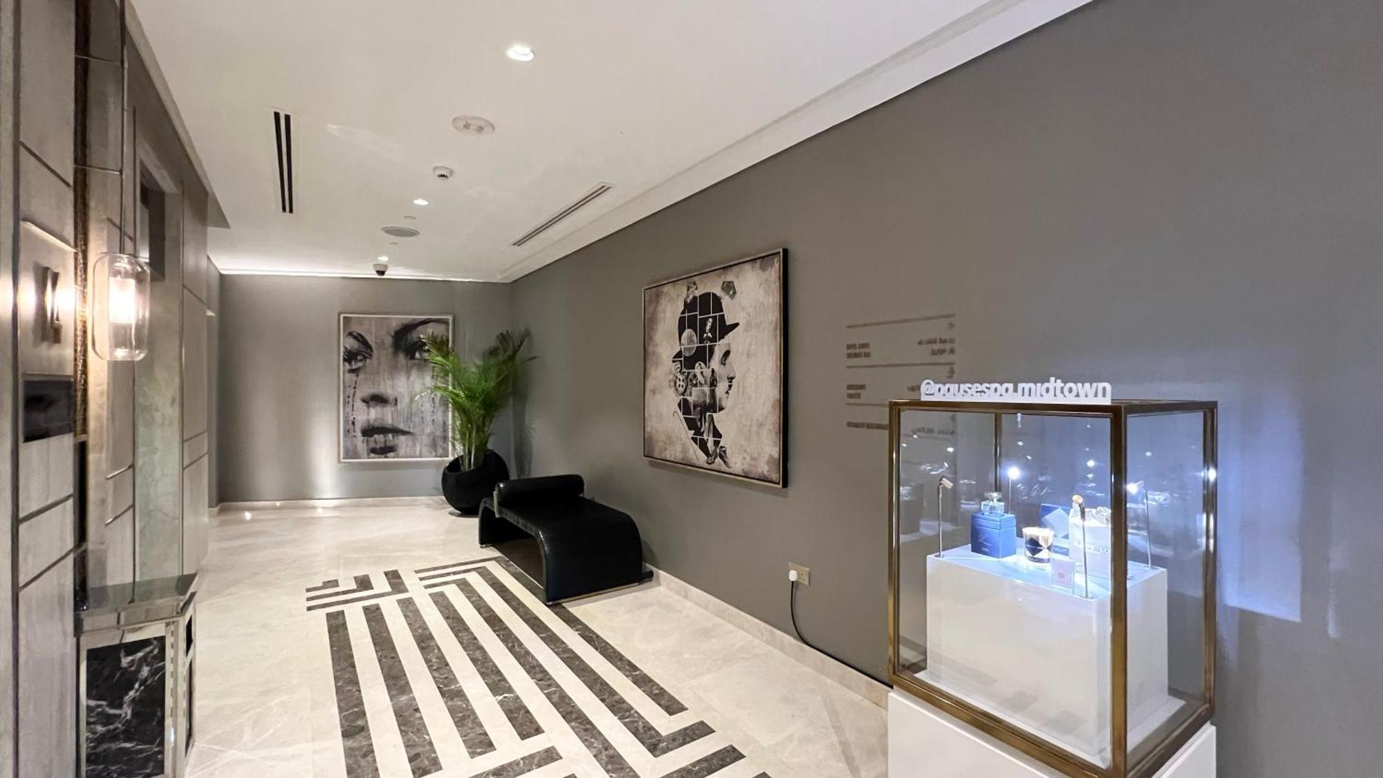 Boulevard 2 Bedroom Family With Burj Khalifa View And Infinity Pool In 64th Floor Downtown Apartment